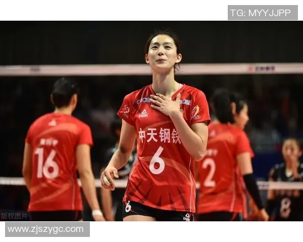 重庆排球队在邀请赛中以77分稳居积分榜首位