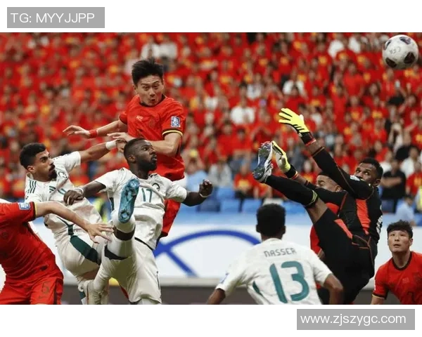 最受欺负的足球明星背后的故事与奋斗历程揭秘 最受欺负的足球明星背后的故事与奋斗历程揭秘